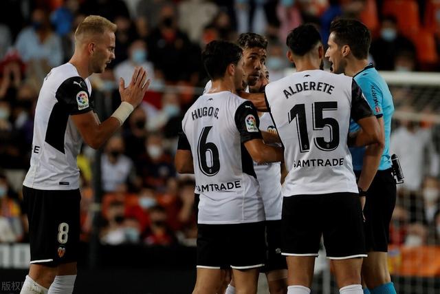 库里27+7+9希尔德关键三分 勇士力克绿军5连胜